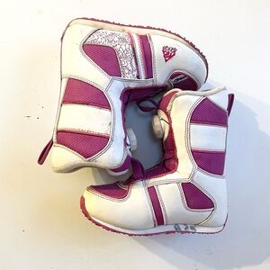 K2 little girls 12 boa snowboarding boots